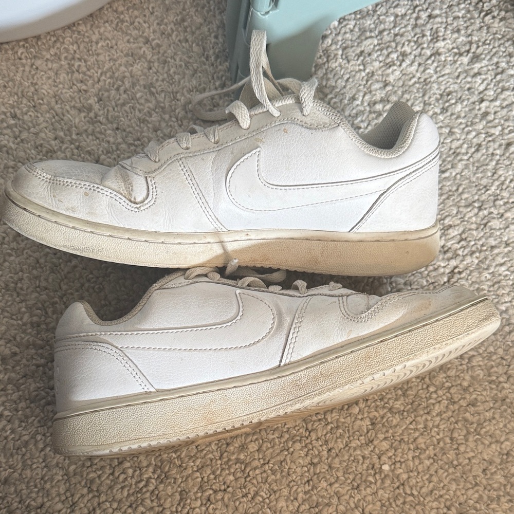 Nike Women's Sneakers - White